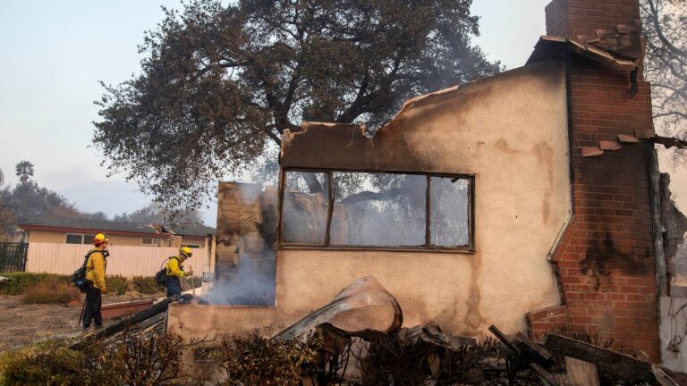 calif-fire27-rt-ml-250109_1736449432259_hpMain_16x9.jpg