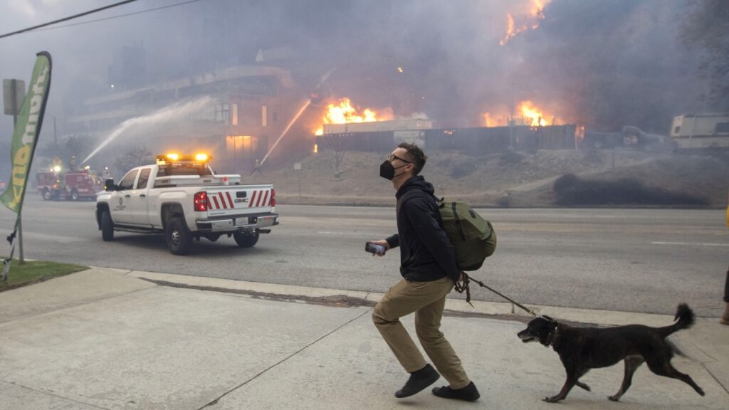 california-wildfires-13-gty-jm-250112_1736712951074_hpMain_2_16x9.jpg