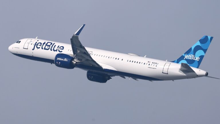 jetblue-main_1736249115196_hpMain_2_16x9.jpg