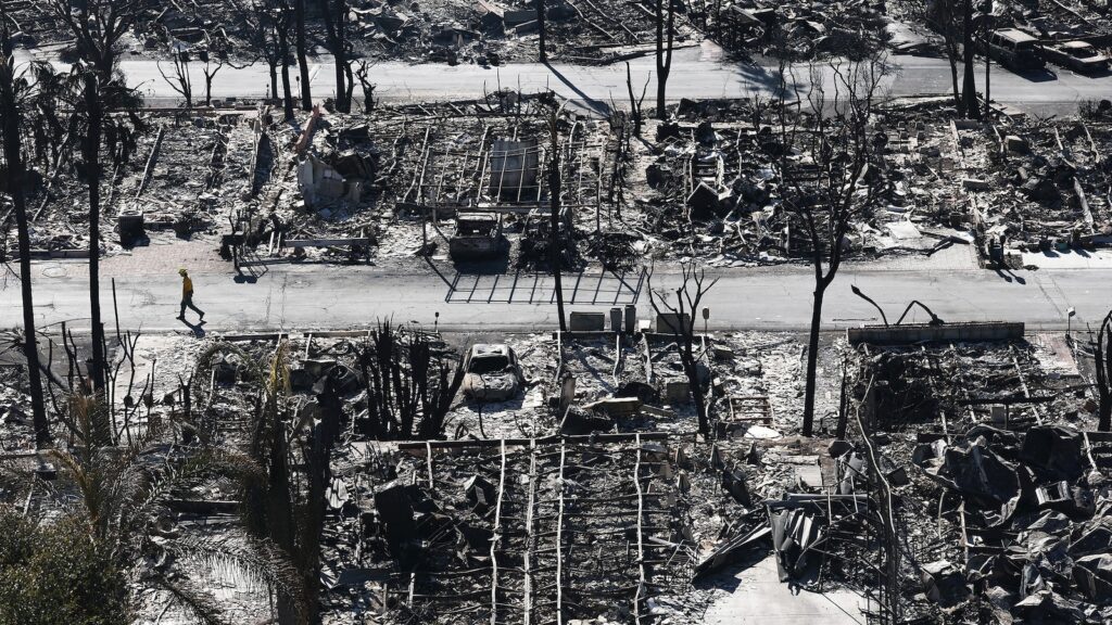 los-angeles-fire-damage-01-gty-jef-250114_1736868934647_hpMain_16x9.jpg