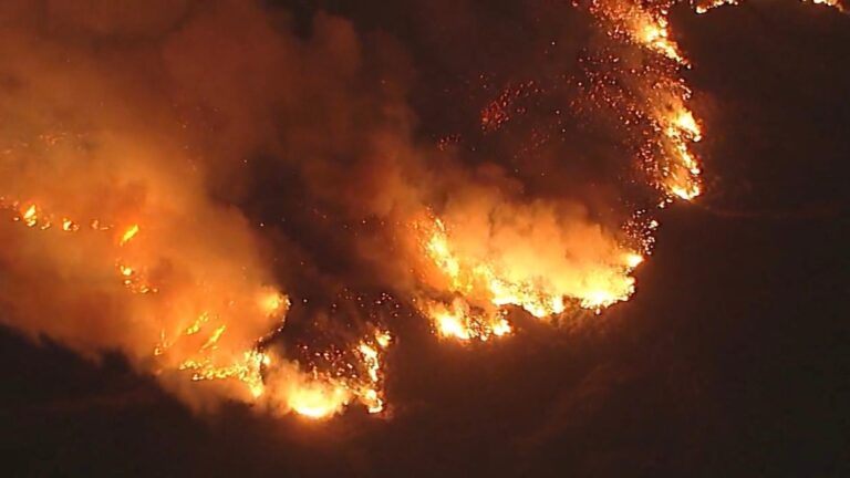 wildfire-1-abc-er-250110_1736560755322_hpMain_16x9.jpg