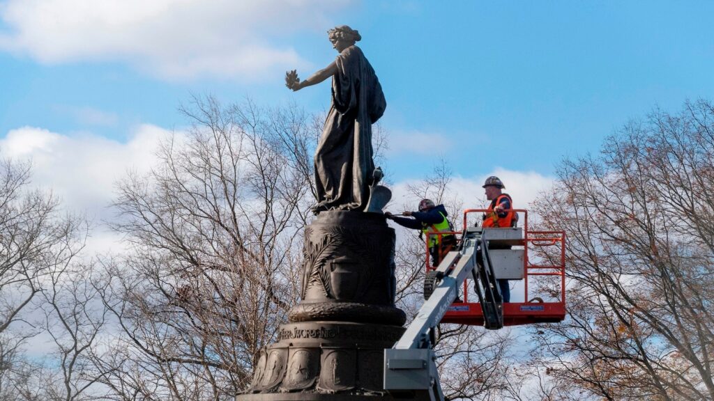 Confederate-memorial-3-ap-bb-231219_1702995288277_hpMain_16x9.jpg