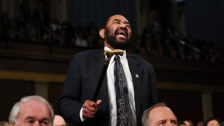 al-green-trump-congress-session-gty-lv-250304-2_1741141947093_hpMain_2_16x9.jpg