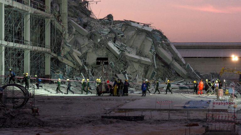 earthquake-bangkok-gty-jef-250328_1743173168940_hpMain_16x9.jpg