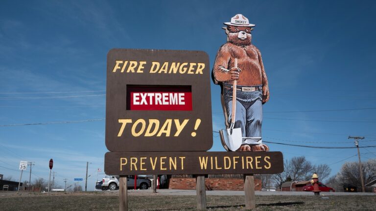 extreme-fire-danger-gty-bh-250318_1742304141569_hpMain_16x9.jpg