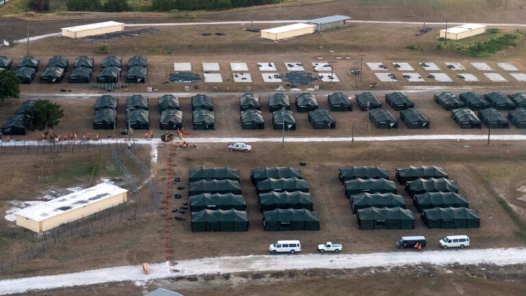 guantanamo-tents-ht-jt-250227_1740693838608_hpMain_16x9.jpg