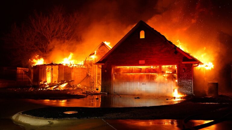 wildfires-1-rt-er-250317_1742227616515_hpMain_16x9.jpg