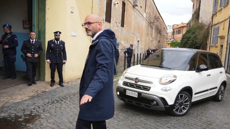 pope-arrival_1744896545622_hpMain_16x9.jpg