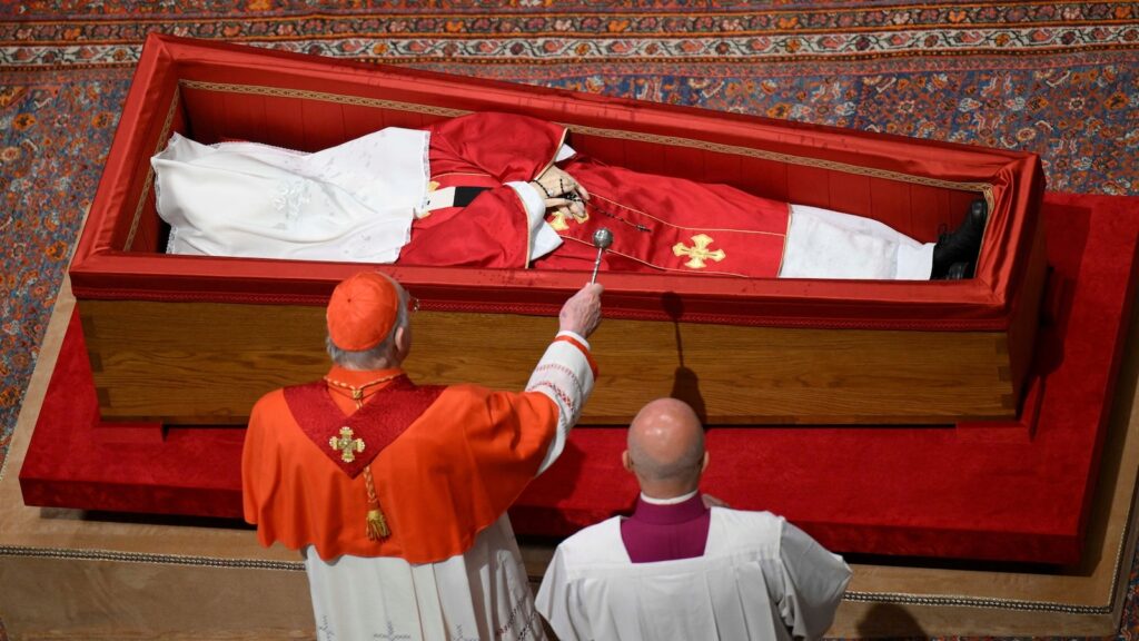 pope-francis-13-rt-gmh-250425._1745611757824_hpMain_16x9.jpg