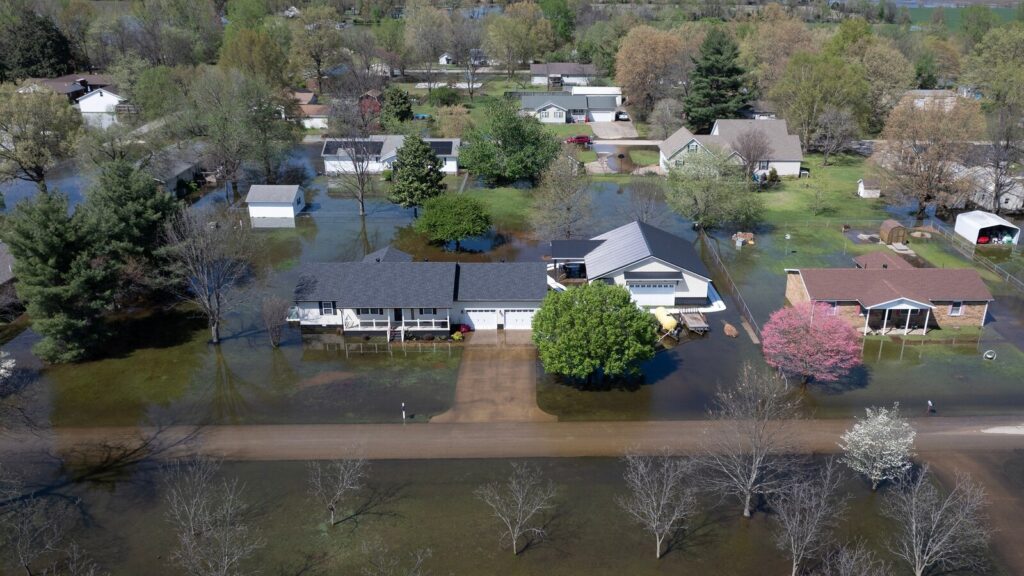 severe-storms-midwest_1746010075443_hpMain_16x9.jpg