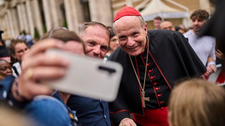 cardinal-selfie-ap-mf-250501_1746136276186_hpMain_16x9.jpg