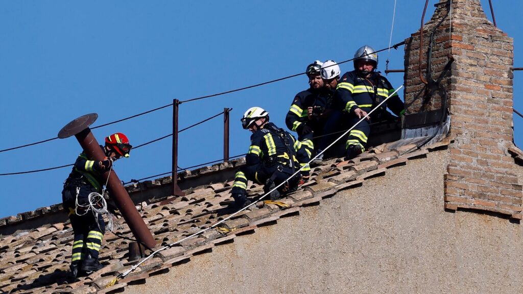 chimney-sistine_1746183141917_hpMain_16x9.jpg