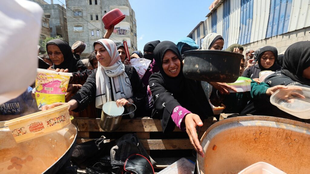gaza-aid-01-gty-jef-250512_1747073818234_hpMain_16x9.jpg