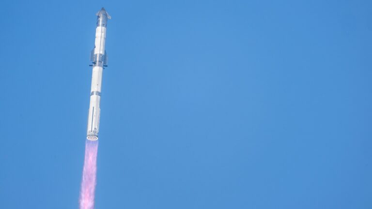 spacex-1-gty-er-250526_1748283831925_hpMain_16x9.jpg