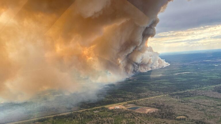canada-fire-3-rt-gmh-250602_1748873453157_hpMain_16x9.jpg