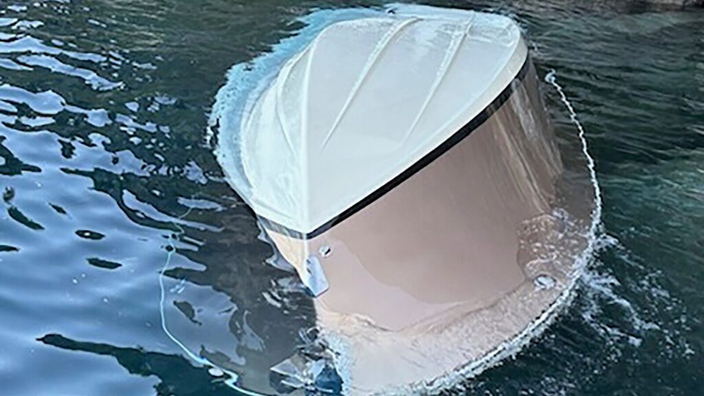 capsized-boat-1-ht-gmh-2506234_1750710462979_hpMain_16x9.jpg