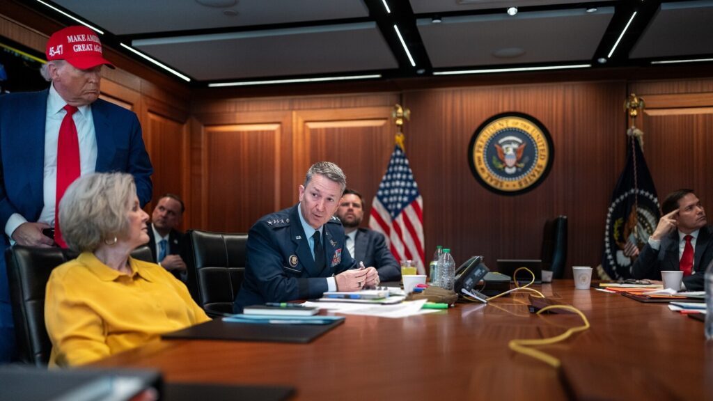donald-trump-6-ht-gmh-250621_1750559123552_hpMain_16x9.jpeg