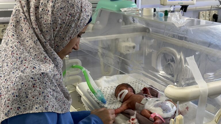 gaza-hospital-3_1750993567641_hpMain_16x9.jpg