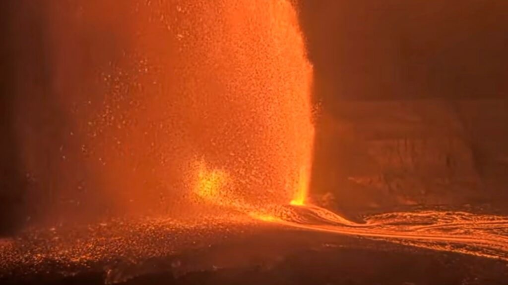 kilauea-eruption-ht-jt-250620_1750433958653_hpMain_16x9.jpg