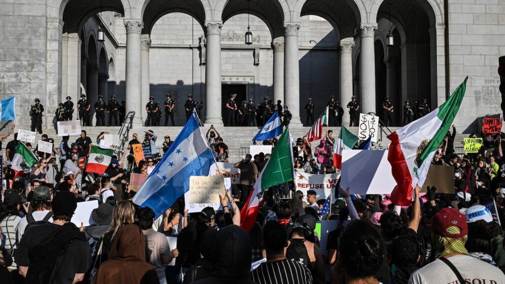 los-angeles-ice-protest-02-gty-jef-250612_1749731024663_hpMain_16x9.jpg