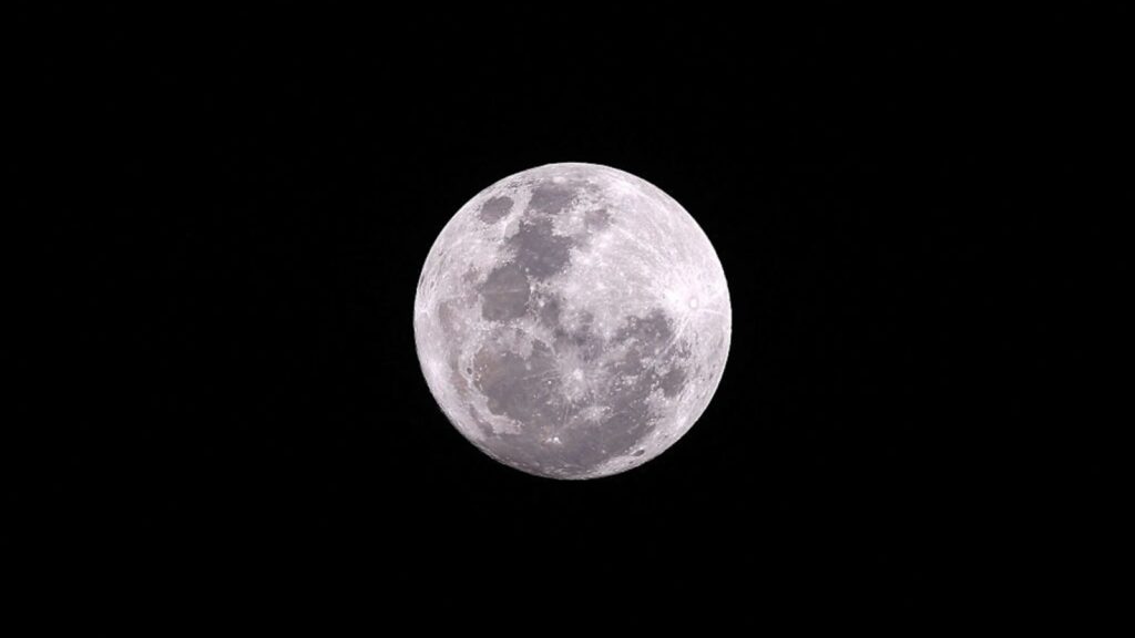 moon_1749080542580_hpMain_16x9.jpg
