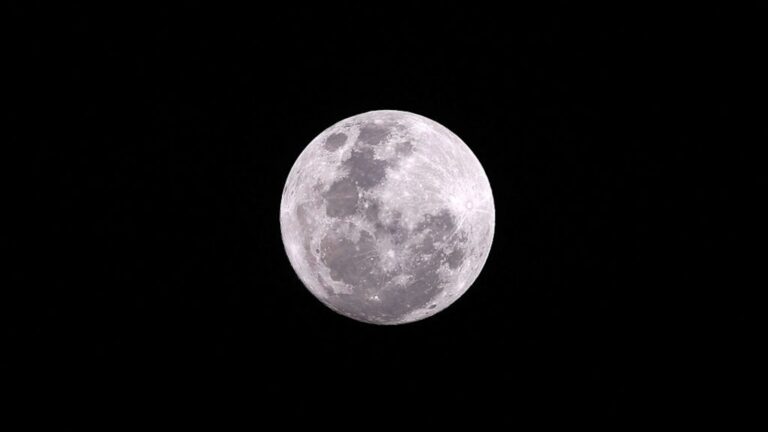 moon_1749080542580_hpMain_16x9.jpg