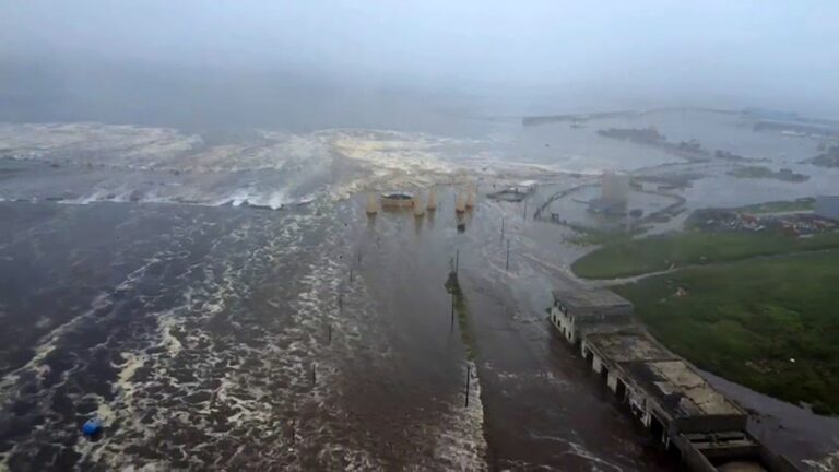 Russia-tsunami-DB-250730_1753862365200_hpMain_16x9.jpg