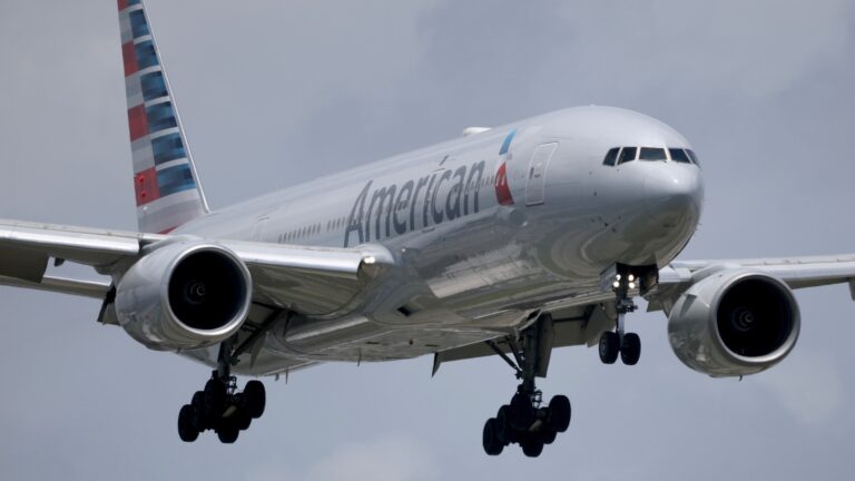 american-airlines_1753580058473_hpMain_16x9.jpg
