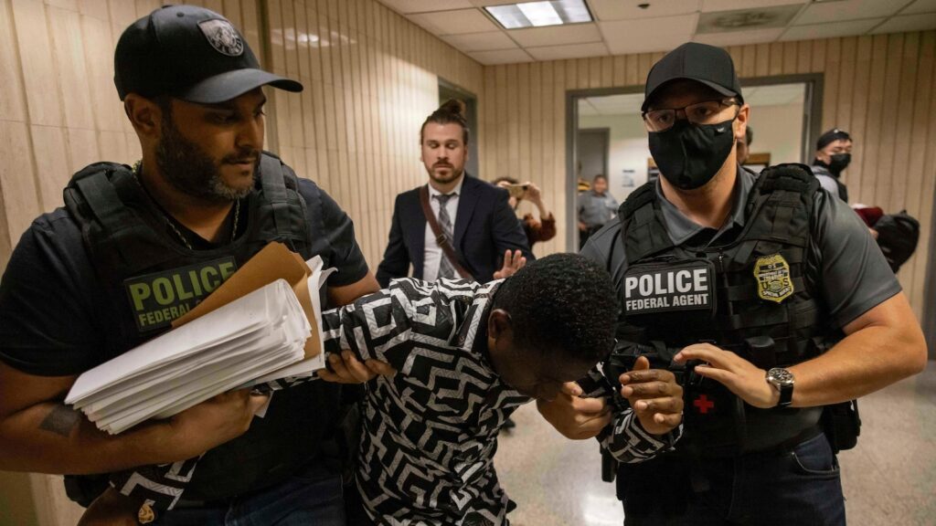 ice-arrest-courthouse-ap-jt-250627_1751064581395_hpMain_2_16x9.jpg