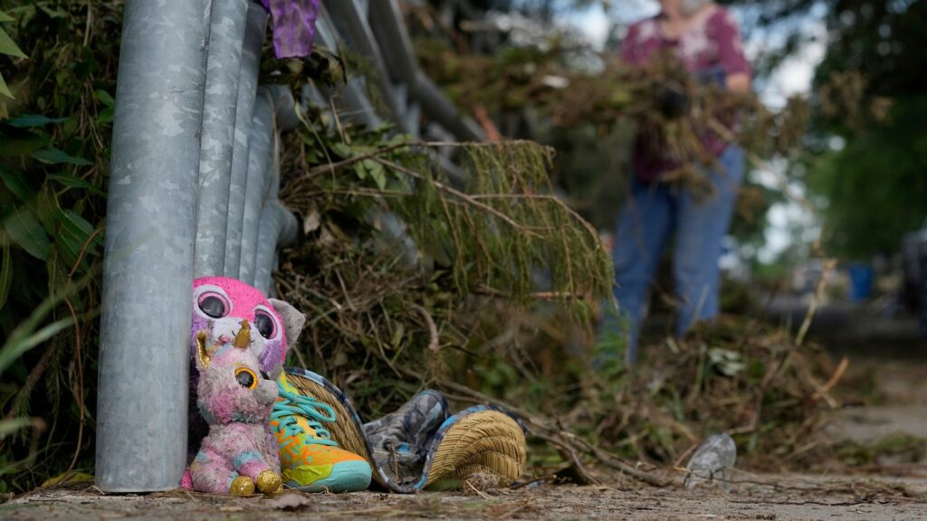 texas-flood-damage-03-ap-jef-250709_1752063165531_hpMain_16x9.jpg