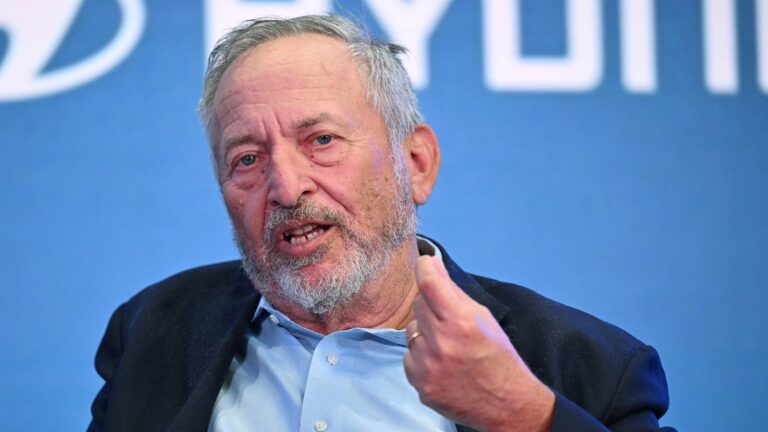Larry-Summers-1-gty-gmh-250802_1754145099097_hpMain_16x9.jpg