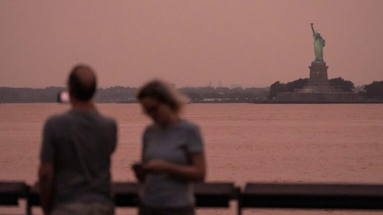 air-quality-canada-smoke_1754480415669_hpMain_16x9.jpg
