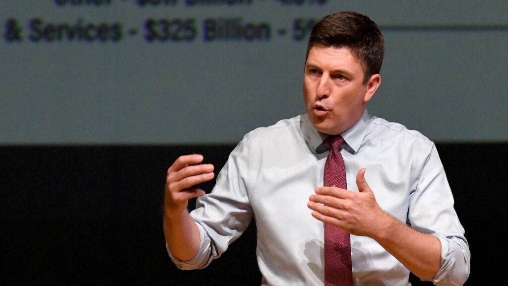 bryan-steil-townhall-01-sh-jef-250801_1754053715064_hpMain_16x9.jpg