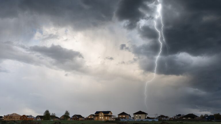 heavy-rain-gty-bh-250803_1754225320989_hpMain_16x9.jpg