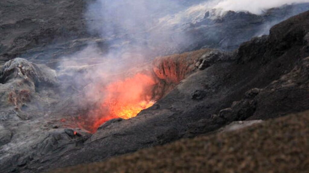 kilauea-01-ht-jt-250820_1755706828247_hpMain_16x9.jpg