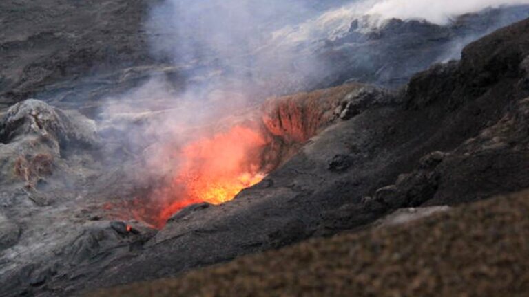 kilauea-01-ht-jt-250820_1755706828247_hpMain_16x9.jpg