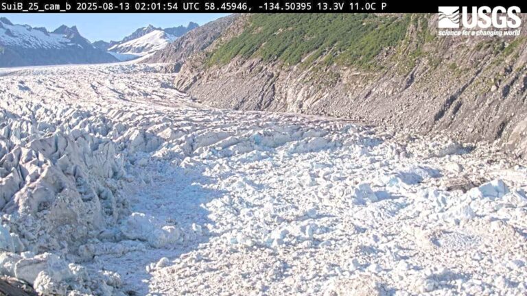 mendenhall-glacier-ht-jt-250813_1755096589103_hpMain_16x9.jpg