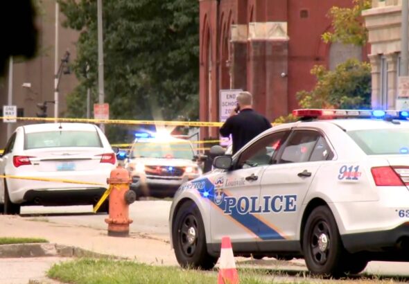 police-louisville-ht-jt-250813_1755110643528_hpMain_16x9.jpg