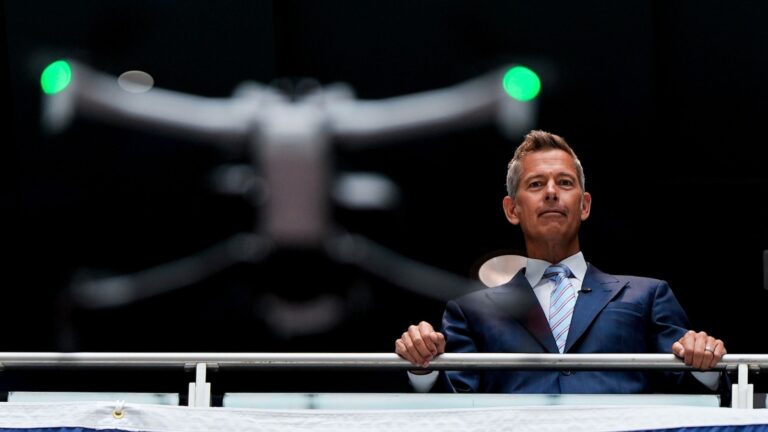 sean-duffy-1-ap-gmh-250805_1754425814553_hpMain_16x9.jpg