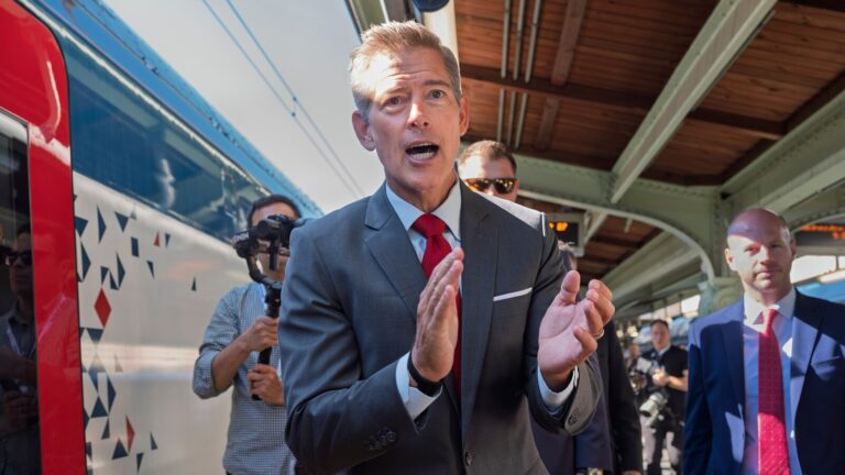 sean-duffy-2-ap-gmh-250827_1756307012713_hpMain_16x9.jpg