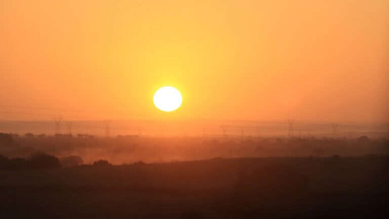 sun-heat-gty-jt-240620_1718916188304_hpMain_4_16x9.jpg