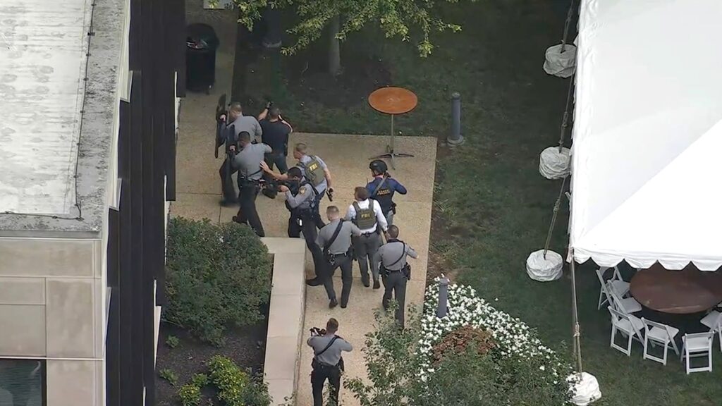 villanova-police-going-in-ht-jt-250821_1755812356961_hpMain_16x9.jpg