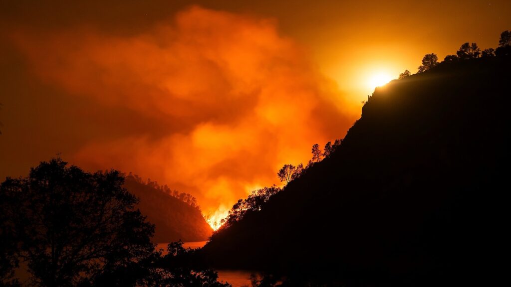 cali-wildfire-ap-jef-250903_1756909576143_hpMain_16x9.jpg