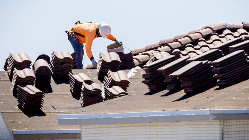 construction-worker-02-gty-jt-250904_1757015947196_hpMain_16x9.jpg