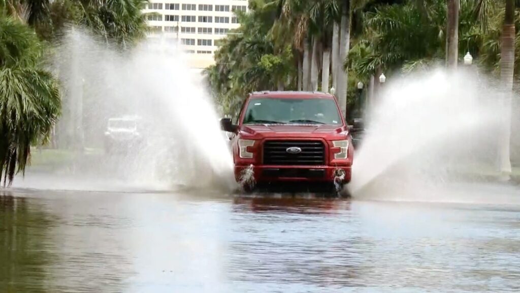 florida-flood-waters-ht-jt-250913_1757776753043_hpMain_16x9.jpg