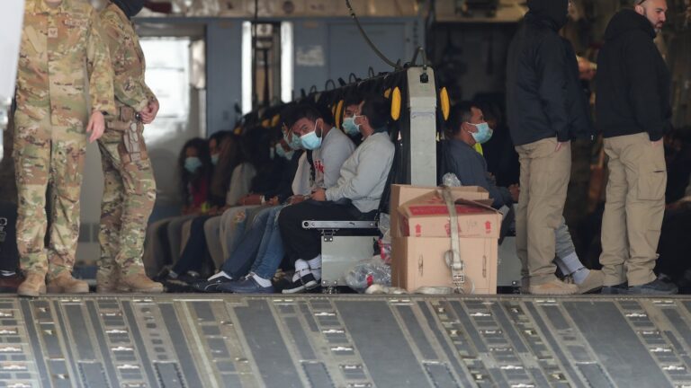 guatemalan-deported-gty-cw-250831_1756657186975_hpMain_16x9.jpg