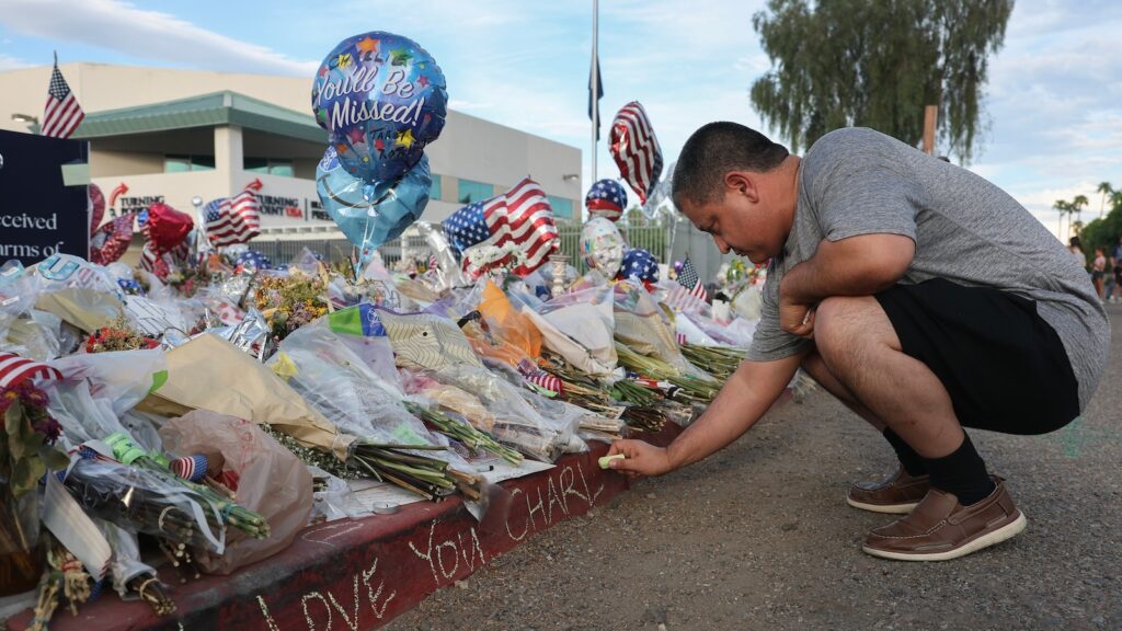 kirk-memorial-gty-jef-250919_1758294489934_hpMain_16x9.jpg