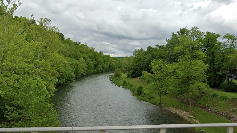 whitewater-river-ht-jef-251014_1760468434296_hpMain_16x9.jpg